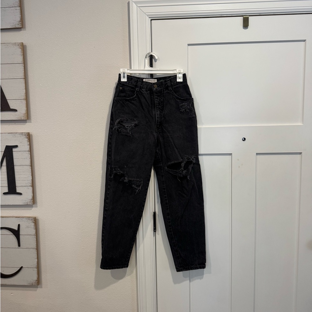 Black Distressed Women's Jeans